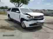 2018 Chevrolet Suburban LS с VIN 1GNSCGKC6JR379977, выставлен на аукционе Copart как лот 54351685 с пробегом 138 574 миль миль и Списание • Salvage title. История ставок и продаж доступна на DreamBid. Изображение 14.