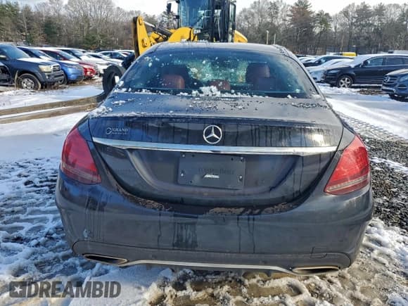 ✅ 2019 Mercedes-Benz C 300 • VIN: 55SWF8EB2KU300630 • Lot: 91860695. Wystawiony na Copart z przebiegiem 92 299 mil. Bezpłatny archiwum sprzedaży aukcyjnych z USA i szczegółowy raport historii pojazdu na DreamBid. Zdjęcie 6.