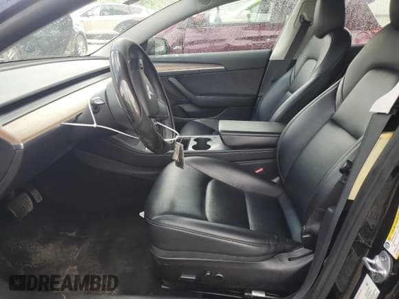 ✅ 2022 Tesla Model 3 • VIN: 5YJ3E1EA6NF287553 • Lot: 57831325. Wystawiony na Copart z przebiegiem 131 113 mil. Bezpłatny archiwum sprzedaży aukcyjnych z USA i szczegółowy raport historii pojazdu na DreamBid. Zdjęcie 7.