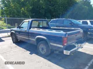 1992 Dodge Dakota SLT z VIN 1B7FL26X9NS643377, wystawiony jako IAAI lot #42844829 z przebiegiem 191 961 mil mil oraz . Historia ofert i sprzedaży dostępna na DreamBid. Obrazek 3.