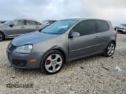 ✅ 2009 Volkswagen Golf GTI • VIN: WVWEV71K09W136820 • Lot: 43912735. Wystawiony na Copart z przebiegiem 92 874 mil. Bezpłatny archiwum sprzedaży aukcyjnych z USA i szczegółowy raport historii pojazdu na DreamBid. Zdjęcie 1.