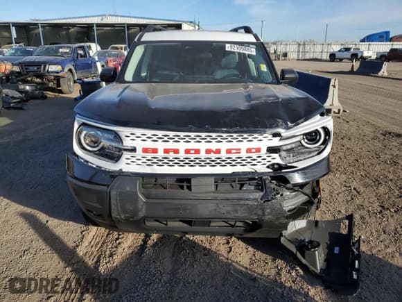 ✅ 2025 Ford Bronco Sport Heritage • VIN: 3FMCR9GN3SRE91834 • Lot: 92109885. Wystawiony na Copart z przebiegiem 1 211 mil. Bezpłatny archiwum sprzedaży aukcyjnych z USA i szczegółowy raport historii pojazdu na DreamBid. Zdjęcie 5.