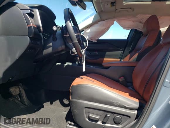 ✅ 2023 Mazda CX-50 Premium • VIN: 7MMVABDYXPN110808 • Лот: 70466755. Опубликован ранее на Copart с пробегом 19 406 миль. Бесплатный доступ к архиву аукционных продаж из США и подробный отчёт об истории автомобиля на DreamBid. Изображение 7.