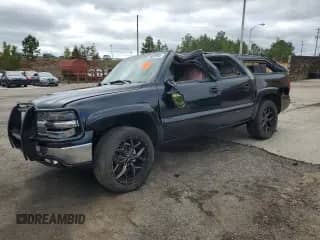 ✅ 2000 Chevrolet Suburban LT • VIN: 3GNFK16T1YG204767 • Lot: 86269505. Listed on Copart with 241,797 mi. Free auction sales archive from the USA and detailed vehicle history report at DreamBid. Image 1.