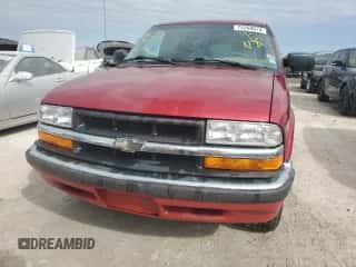 2000 Chevrolet Blazer LT z VIN 1GNCS13W6Y2377646, wystawiony jako Copart lot #75268974 z przebiegiem Nie podano mil oraz Nie do naprawy • Non repairable. Historia ofert i sprzedaży dostępna na DreamBid. Obrazek 5.