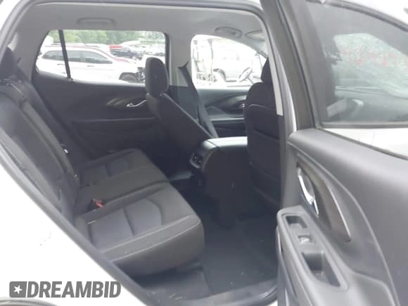 ✅ 2023 GMC Terrain SLE • VIN: 3GKALTEG1PL166984 • Lot: 42427302. Wystawiony na IAAI z przebiegiem 16 558 mil. Bezpłatny archiwum sprzedaży aukcyjnych z USA i szczegółowy raport historii pojazdu na DreamBid. Zdjęcie 8.