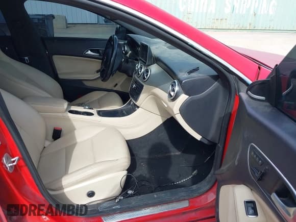 ✅ 2014 Mercedes-Benz CLA 250 • VIN: WDDSJ4EB6EN047203 • Лот: 42099023. Опубликован ранее на IAAI с пробегом 169 505 миль. Бесплатный доступ к архиву аукционных продаж из США и подробный отчёт об истории автомобиля на DreamBid. Изображение 5.