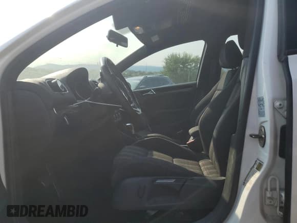 ✅ 2012 Volkswagen Golf GTI w/Conv & Sunroof PZEV • VIN: WVWHD7AJ5CW325137 • Lot: 69881744. Wystawiony na Copart z przebiegiem 117 558 mil. Bezpłatny archiwum sprzedaży aukcyjnych z USA i szczegółowy raport historii pojazdu na DreamBid. Zdjęcie 7.