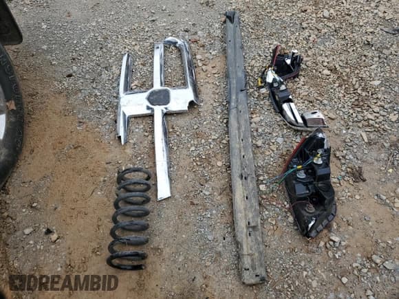 ✅ 2014 Ram 2500 Longhorn • VIN: 3C6UR5GLXEG204495 • Lot: 85659064. Wystawiony na Copart z przebiegiem 282 181 mil. Bezpłatny archiwum sprzedaży aukcyjnych z USA i szczegółowy raport historii pojazdu na DreamBid. Zdjęcie 13.