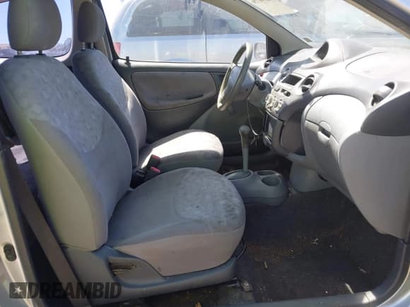 ✅ 2001 Toyota ECHO • VIN: JTDAT123010128393 • Лот: 42690779. Опубликован ранее на IAAI с пробегом 234 710 миль. Бесплатный доступ к архиву аукционных продаж из США и подробный отчёт об истории автомобиля на DreamBid. Изображение 5.