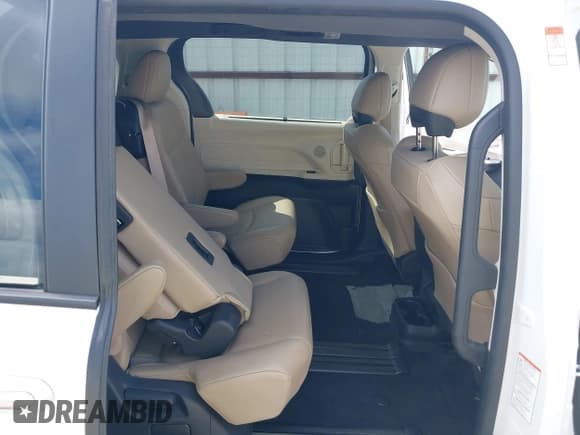 ✅ 2022 Toyota Sienna XLE • VIN: 5TDYRKEC9NS090213 • Lot: 43092663. Wystawiony na IAAI z przebiegiem 64 113 mil. Bezpłatny archiwum sprzedaży aukcyjnych z USA i szczegółowy raport historii pojazdu na DreamBid. Zdjęcie 8.