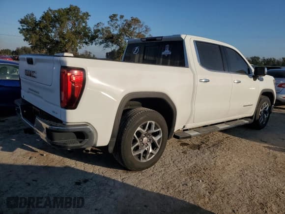 ✅ 2022 GMC Sierra 1500 SLT • VIN: 3GTPHDED5NG644462 • Lot: 77763764. Listed on Copart with 10,657 mi. Free auction sales archive from the USA and detailed vehicle history report at DreamBid. Image 3.