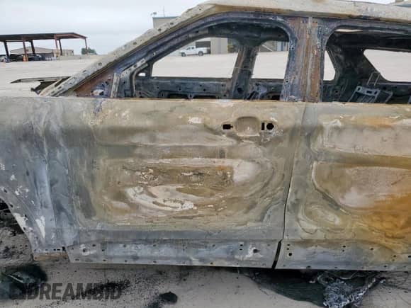 2023 Ford Explorer Limited z VIN 1FMSK7FH1PGA66417, wystawiony jako Copart lot #57878105 z przebiegiem Nie podano mil oraz Nie do naprawy • Non repairable. Historia ofert i sprzedaży dostępna na DreamBid. Obrazek 7.