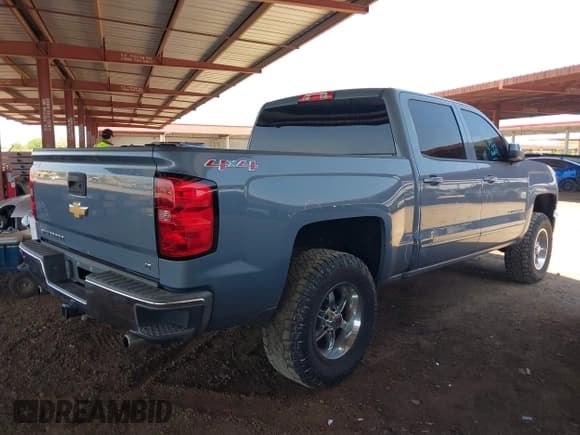 ✅ 2015 Chevrolet Silverado 1500 LT • VIN: 3GCUKREC4FG518295 • Лот: 42394076. Опубликован ранее на IAAI с пробегом 157 090 миль. Бесплатный доступ к архиву аукционных продаж из США и подробный отчёт об истории автомобиля на DreamBid. Изображение 4.