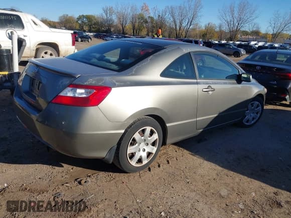 ✅ 2007 Honda Civic LX • VIN: 2HGFG12667H507747 • Лот: 43600636. Опубликован ранее на IAAI с пробегом Не указан. Бесплатный доступ к архиву аукционных продаж из США и подробный отчёт об истории автомобиля на DreamBid. Изображение 4.