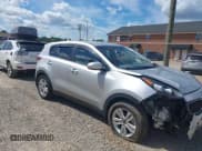 ✅ 2018 Kia Sportage LX • VIN: KNDPM3AC9J7318625 • Лот: 43117377. Опубликован ранее на IAAI с пробегом 40 238 миль. Бесплатный доступ к архиву аукционных продаж из США и подробный отчёт об истории автомобиля на DreamBid. Изображение 1.