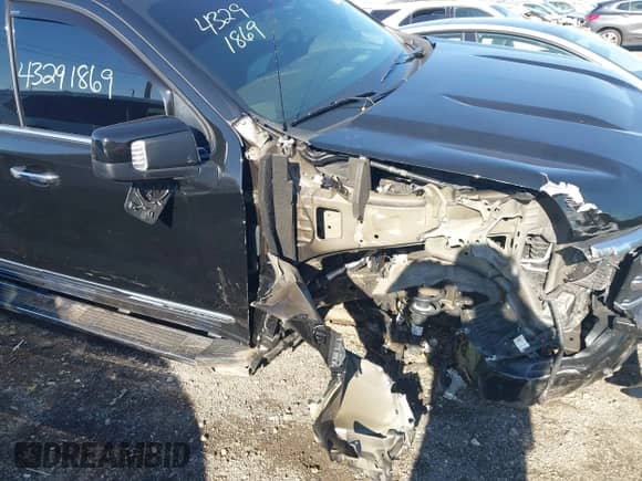 2023 Chevrolet Silverado 1500 High Country с VIN 2GCUDJED5P1123489, выставлен на аукционе IAAI как лот 43291869 с пробегом 28 648 миль миль и . История ставок и продаж доступна на DreamBid. Изображение 6.