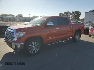 ✅ 2017 Toyota Tundra Limited • VIN: 5TFFW5F12HX220149 • Lot: 80962575. Wystawiony na Copart z przebiegiem 74 419 mil. Bezpłatny archiwum sprzedaży aukcyjnych z USA i szczegółowy raport historii pojazdu na DreamBid. Zdjęcie 1.