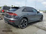 ✅ 2021 Audi RS Q8 • VIN: WU1ARBF19MD005771 • Lot: 59473635. Wystawiony na Copart z przebiegiem 17 608 mil. Bezpłatny archiwum sprzedaży aukcyjnych z USA i szczegółowy raport historii pojazdu na DreamBid. Zdjęcie 3.