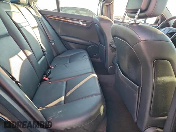 ✅ 2009 Mercedes-Benz C 300 Sport • VIN: WDDGF81X19F277957 • Lot: 94406275. Wystawiony na Copart z przebiegiem 151 075 mil. Bezpłatny archiwum sprzedaży aukcyjnych z USA i szczegółowy raport historii pojazdu na DreamBid. Zdjęcie 10.