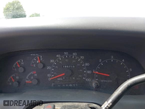 ✅ 2000 Ford F-250 XL • VIN: 1FTNX21L9YED56676 • Lot: 42390087. Wystawiony na IAAI z przebiegiem 186 715 mil. Bezpłatny archiwum sprzedaży aukcyjnych z USA i szczegółowy raport historii pojazdu na DreamBid. Zdjęcie 7.