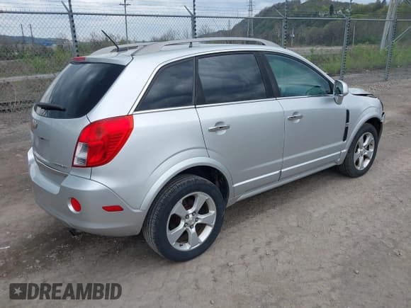 ✅ 2015 Chevrolet Captiva Sport LT • VIN: 3GNAL3EK8FS530457 • Lot: 42081726. Wystawiony na IAAI z przebiegiem 96 772 mil. Bezpłatny archiwum sprzedaży aukcyjnych z USA i szczegółowy raport historii pojazdu na DreamBid. Zdjęcie 4.