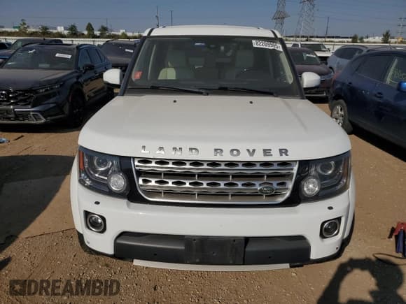 ✅ 2015 Land Rover LR4 Lux • VIN: SALAK2V67FA740874 • Lot: 82209995. Listed on Copart with 141,973 mi. Free auction sales archive from the USA and detailed vehicle history report at DreamBid. Image 5.