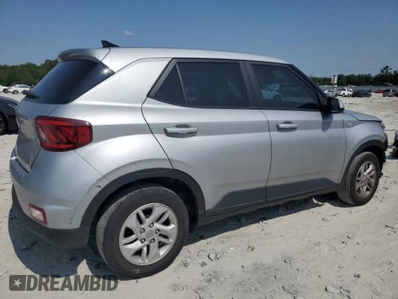 2022 Hyundai Venue SE with VIN KMHRB8A36NU200062, listed as a Copart auction lot 70678224 with 61,806 mi miles and Salvage title. Bid and sale history available at DreamBid. Image 3.