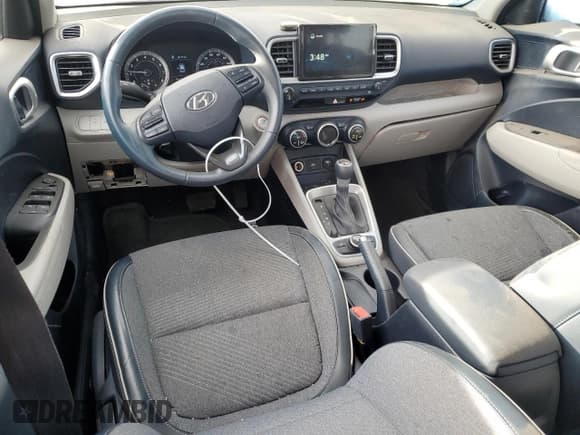 ✅ 2021 Hyundai Venue SEL • VIN: KMHRC8A38MU089039 • Lot: 73362994. Listed on Copart with 26,987 mi. Free auction sales archive from the USA and detailed vehicle history report at DreamBid. Image 8.