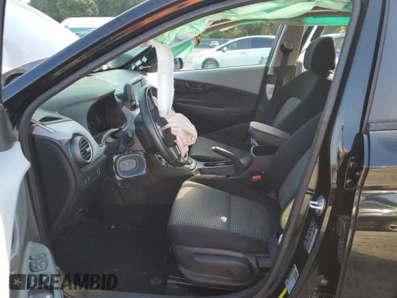 2018 Hyundai Kona SEL z VIN KM8K2CAA6JU101531, wystawiony jako Copart lot #61811773 z przebiegiem 48 690 mil mil oraz . Historia ofert i sprzedaży dostępna na DreamBid. Obrazek 7.