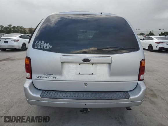 ✅ 2003 Ford Windstar • VIN: 2FMZA50433BA33786 • Lot: 84017145. Listed on Copart with 178,830 mi. Free auction sales archive from the USA and detailed vehicle history report at DreamBid. Image 6.