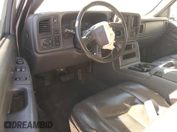 2004 Chevrolet Silverado 1500 с VIN 1GCEK19T34E175211, выставлен на аукционе Copart как лот 46786015 с пробегом 202 367 миль миль и Списание • Salvage title. История ставок и продаж доступна на DreamBid. Изображение 8.