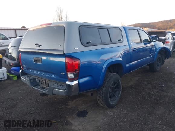 ✅ 2018 Toyota Tacoma TRD Off Road • VIN: 3TMDZ5BN3JM045249 • Lot: 43763649. Listed on IAAI with 93,674 mi. Free auction sales archive from the USA and detailed vehicle history report at DreamBid. Image 4.