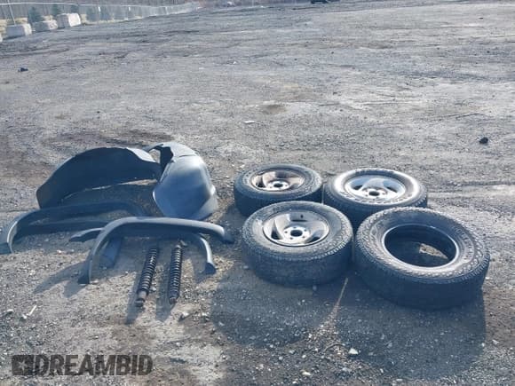 ✅ 2001 Dodge 1500 • VIN: 3B7HC13Y51G760732 • Lot: 43818005. Listed on IAAI with 159,574 mi. Free auction sales archive from the USA and detailed vehicle history report at DreamBid. Image 12.