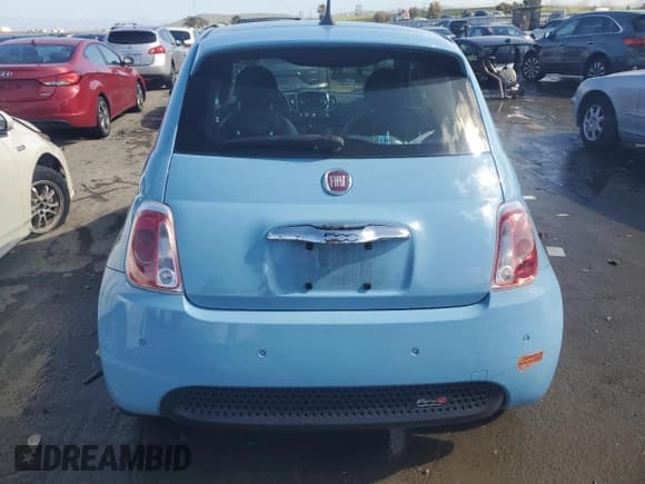 ✅ 2017 FIAT 500e • VIN: 3C3CFFGE8HT563364 • Lot: 45574865. Listed on Copart with 49,281 mi. Free auction sales archive from the USA and detailed vehicle history report at DreamBid. Image 6.
