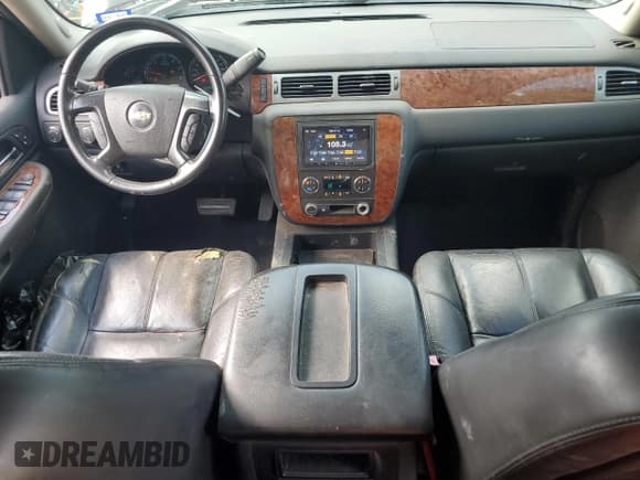 ✅ 2007 Chevrolet Silverado 2500HD Work Truck • VIN: 1GCHK29K97E574543 • Лот: 84603735. Опубликован ранее на Copart с пробегом 230 431 миль. Бесплатный доступ к архиву аукционных продаж из США и подробный отчёт об истории автомобиля на DreamBid. Изображение 8.