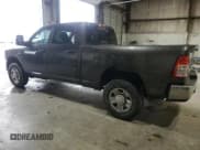 ✅ 2024 Ram 2500 Tradesman • VIN: 3C6UR5CL1RG327453 • Lot: 52016565. Wystawiony na Copart z przebiegiem 17 723 mil. Bezpłatny archiwum sprzedaży aukcyjnych z USA i szczegółowy raport historii pojazdu na DreamBid. Zdjęcie 2.