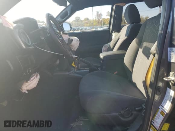 ✅ 2017 Toyota Tacoma TRD Sport • VIN: 5TFCZ5AN0HX095950 • Lot: 85415455. Listed on Copart with 72,869 mi. Free auction sales archive from the USA and detailed vehicle history report at DreamBid. Image 7.