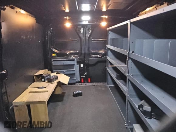 ✅ 2015 Ford Transit Cargo • VIN: 1FTYE1YM2FKA21561 • Лот: 86949274. Опубликован ранее на Copart с пробегом 160 535 миль. Бесплатный доступ к архиву аукционных продаж из США и подробный отчёт об истории автомобиля на DreamBid. Изображение 10.