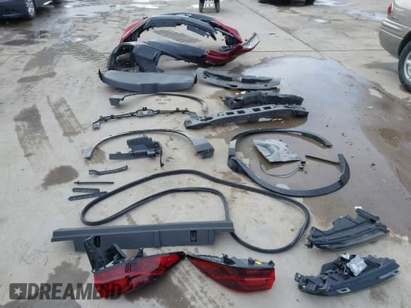 ✅ 2024 Chevrolet Blazer RS • VIN: 3GNKBERS5RS184241 • Lot: 41408120. Listed on IAAI with 11,857 mi. Free auction sales archive from the USA and detailed vehicle history report at DreamBid. Image 12.