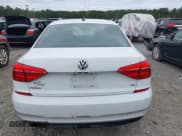 ✅ 2016 Volkswagen Passat S • VIN: 1VWAT7A38GC032245 • Lot: 43557364. Wystawiony na IAAI z przebiegiem 110 307 mil. Bezpłatny archiwum sprzedaży aukcyjnych z USA i szczegółowy raport historii pojazdu na DreamBid. Zdjęcie 16.