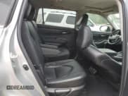 ✅ 2023 Toyota Highlander L • VIN: 5TDKDRAH2PS005536 • Lot: 57158045. Wystawiony na Copart z przebiegiem 55 509 mil. Bezpłatny archiwum sprzedaży aukcyjnych z USA i szczegółowy raport historii pojazdu na DreamBid. Zdjęcie 11.