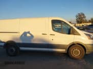 ✅ 2016 Ford Transit Cargo • VIN: 1FTYE1YM8GKA04717 • Lot: 40878998. Wystawiony na IAAI z przebiegiem 142 124 mil. Bezpłatny archiwum sprzedaży aukcyjnych z USA i szczegółowy raport historii pojazdu na DreamBid. Zdjęcie 14.