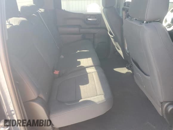 ✅ 2021 Chevrolet Silverado 1500 LT • VIN: 3GCPYJEK5MG428056 • Lot: 81096365. Wystawiony na Copart z przebiegiem 83 334 mil. Bezpłatny archiwum sprzedaży aukcyjnych z USA i szczegółowy raport historii pojazdu na DreamBid. Zdjęcie 10.