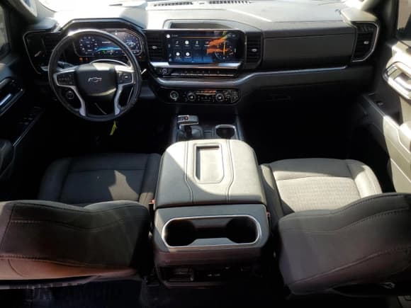 ✅ 2022 Chevrolet Silverado 1500 LT Trail Boss • VIN: 3GCUDFED2NG601935 • Lot: 57269695. Wystawiony na Copart z przebiegiem 62 485 mil. Bezpłatny archiwum sprzedaży aukcyjnych z USA i szczegółowy raport historii pojazdu na DreamBid. Zdjęcie 8.