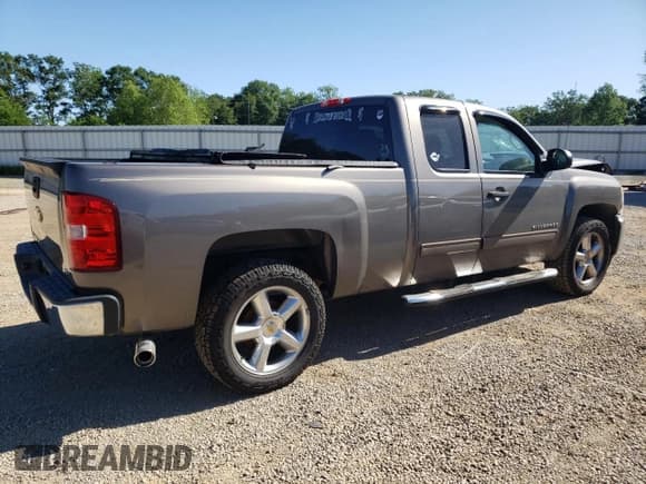 ✅ 2013 Chevrolet Silverado 1500 LS • VIN: 1GCRCREA4DZ116937 • Lot: 51246434. Listed on Copart with 305,915 mi. Free auction sales archive from the USA and detailed vehicle history report at DreamBid. Image 3.
