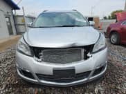 ✅ 2017 Chevrolet Traverse LT • VIN: 1GNKRGKDXHJ151643 • Lot: 86637565. Wystawiony na Copart z przebiegiem 76 202 mil. Bezpłatny archiwum sprzedaży aukcyjnych z USA i szczegółowy raport historii pojazdu na DreamBid. Zdjęcie 5.