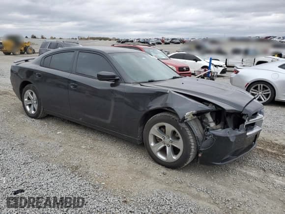 ✅ 2013 Dodge Charger SE • VIN: 2C3CDXBG5DH725197 • Лот: 92097995. Опубликован ранее на Copart с пробегом 173 312 миль. Бесплатный доступ к архиву аукционных продаж из США и подробный отчёт об истории автомобиля на DreamBid. Изображение 4.