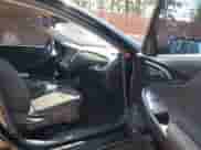 2018 Chevrolet Malibu LT с VIN 1G1ZD5ST3JF220059, выставлен на аукционе IAAI как лот 43415563 с пробегом 112 261 миль миль и . История ставок и продаж доступна на DreamBid. Изображение 5.