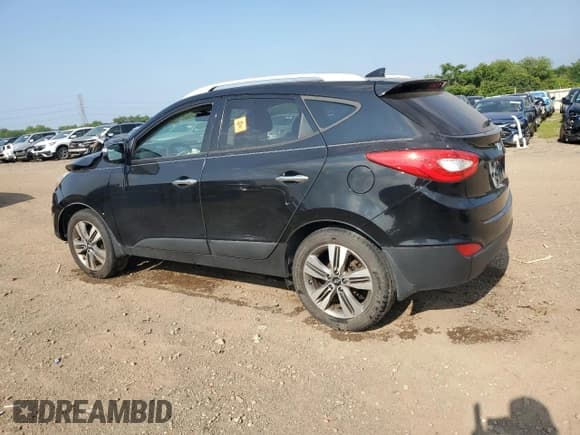 ✅ 2015 Hyundai Tucson SE • VIN: KM8JU3AG1FU979188 • Lot: 67596385. Listed on Copart with 123,332 mi. Free auction sales archive from the USA and detailed vehicle history report at DreamBid. Image 2.